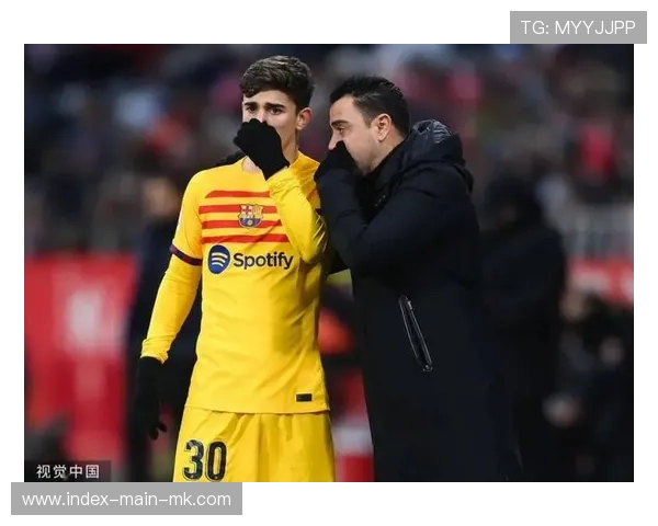 巴萨加维前插后小角度轻推——在窄区里的一脚决定性站位与触球艺术 巴萨加维前插后小角度轻推——在窄区里的一脚决定性站位与触球艺术