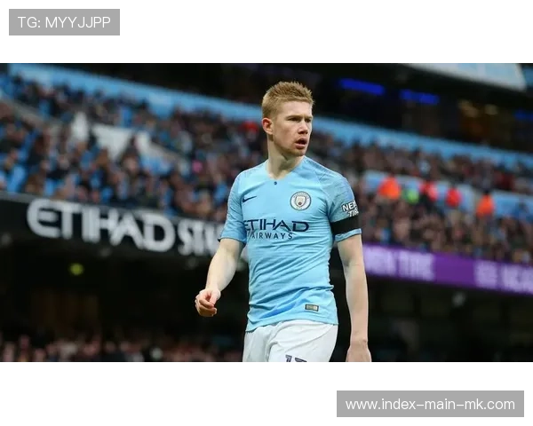 德布劳内预判落点极准的转移让曼城瞬间扭转局面