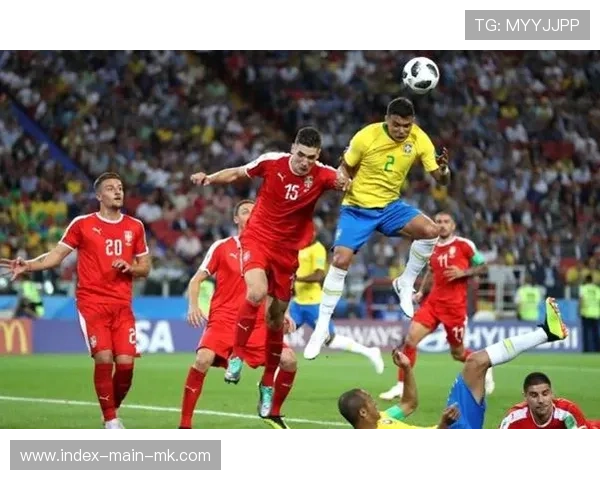 巴西小组头名出线，内马尔挑传制造决定性进球：从场上到生活的传球艺术